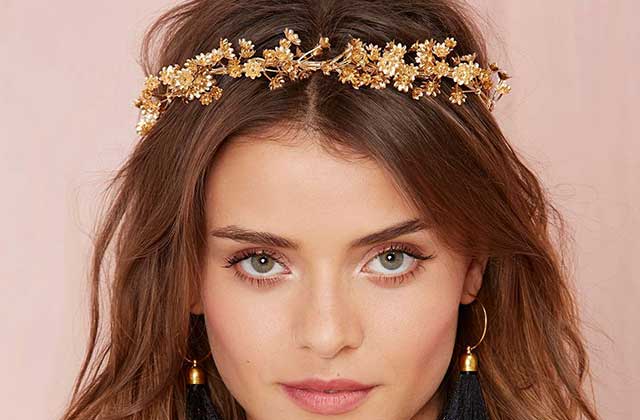 Le headband, l’accessoire indispensable